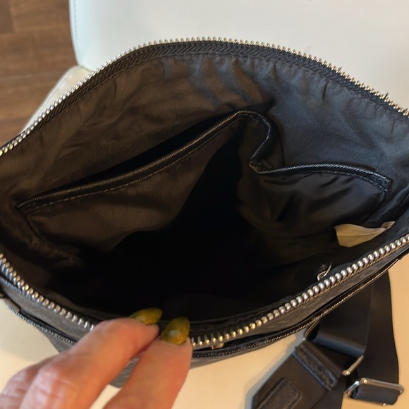 Madden GIRL❤️ Crossbody bag - Picture 6 of 11